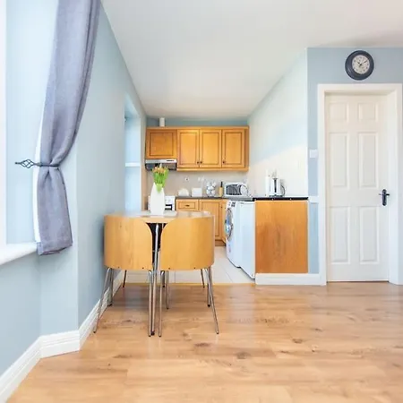 Clonbur House - Two Bedroom Village Apartment Galway