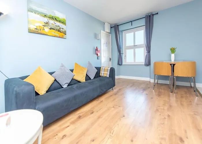 Clonbur House - Two Bedroom Village Appartement