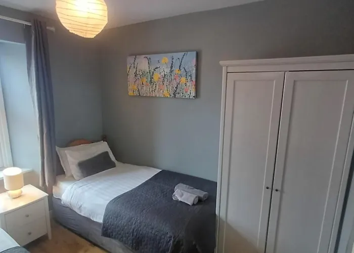 Clonbur House - Two Bedroom Village Appartement