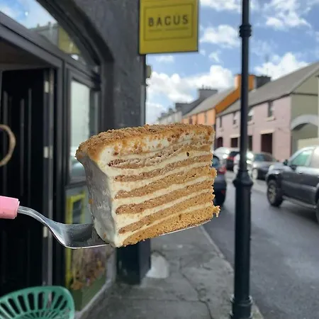 Clonbur House - Two Bedroom Village Galway