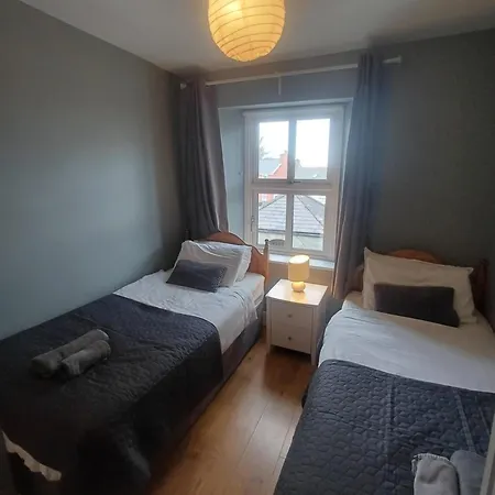 Clonbur House - Two Bedroom Village Galway